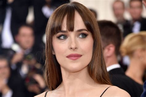 dakota johnson biografia.